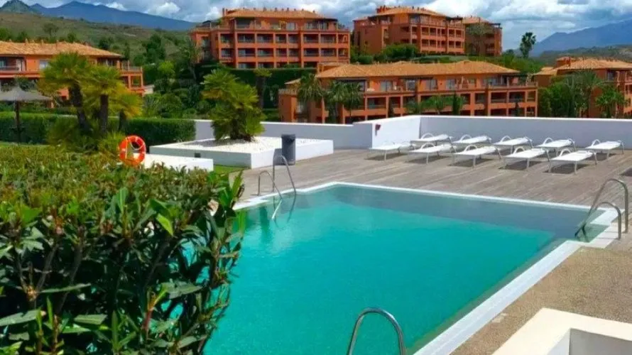 Apartment de 2 chambres à Benahavis, Spain No. 748 № 21