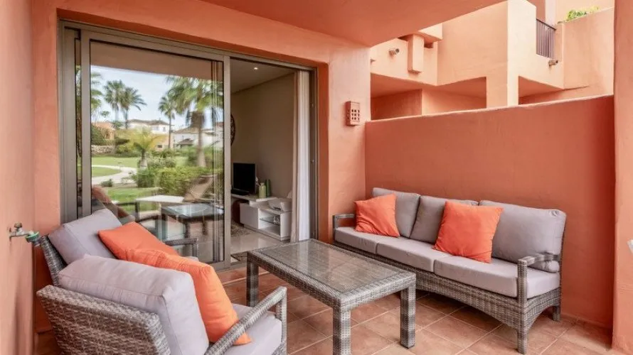 Apartment de 2 chambres à Estepona, Spain No. 468 № 1