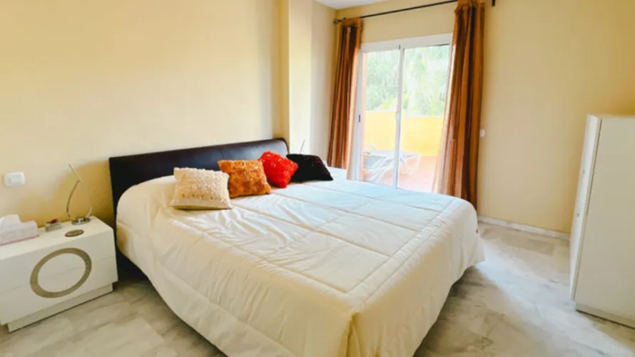 Apartment de 2 chambres à Marbella, Spain No. 1094 № 4