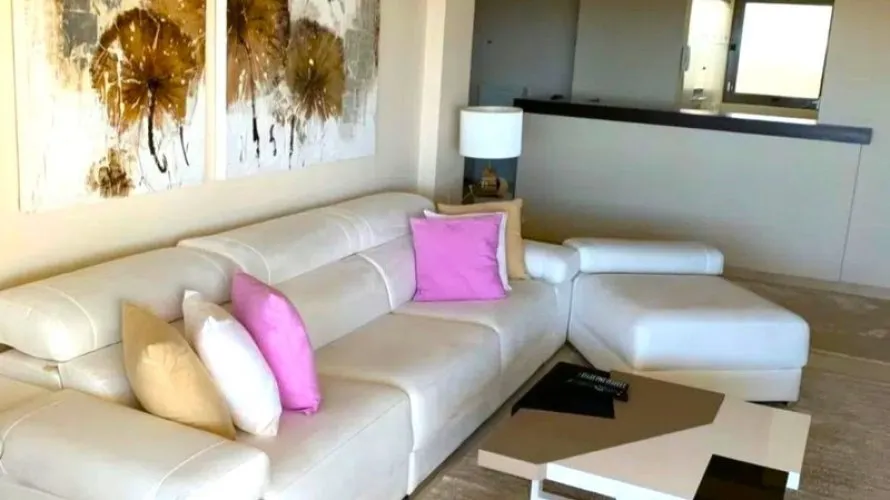 Apartment de 2 chambres à Benahavis, Spain No. 748 № 16