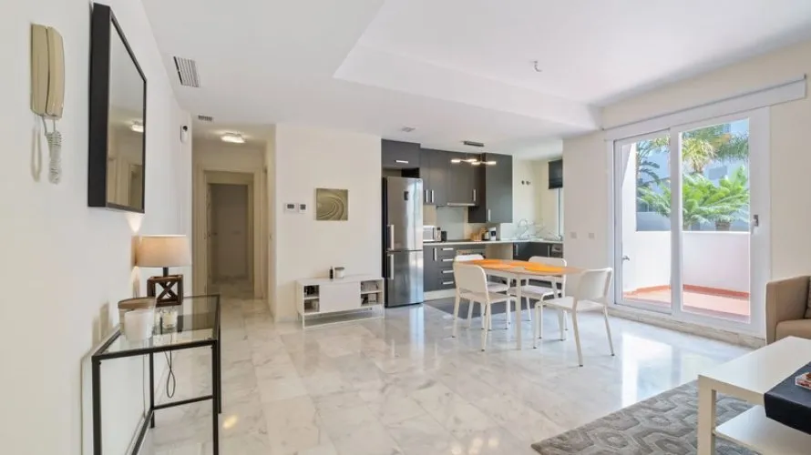 Apartment de 2 chambres à Estepona, Spain No. 862 № 24