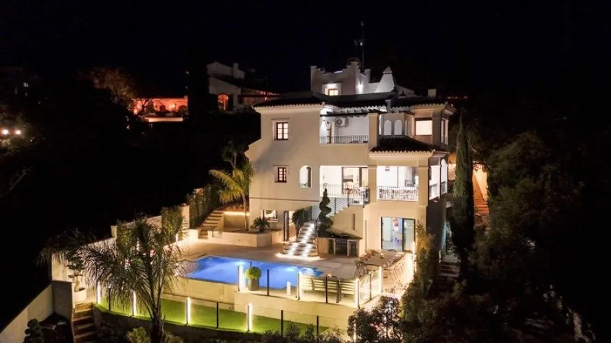 Villa de 6 chambres à Marbella, Spain No. 930 № 3