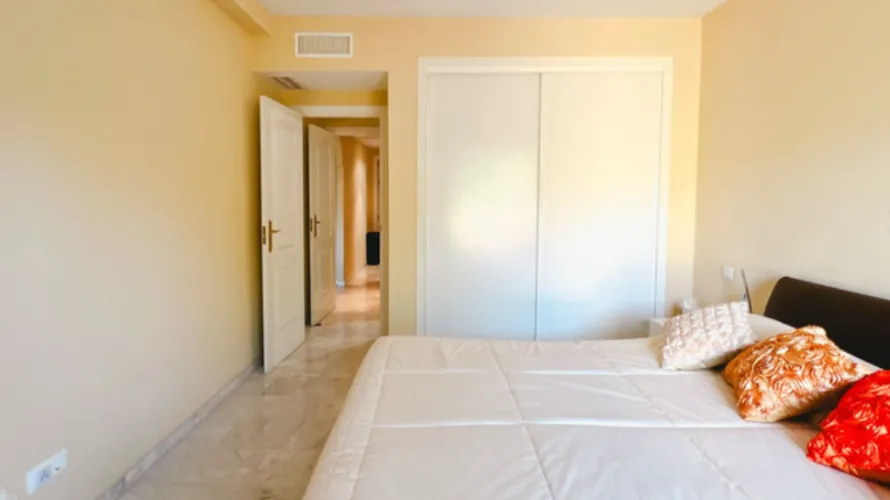 Apartment de 2 chambres à Marbella, Spain No. 1094 № 5