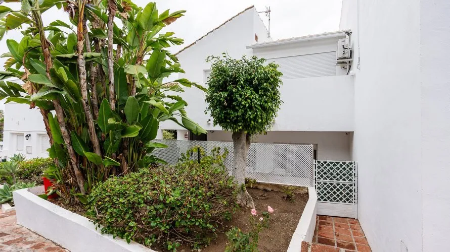Apartment de 2 chambres à Estepona, Spain No. 1038 № 10