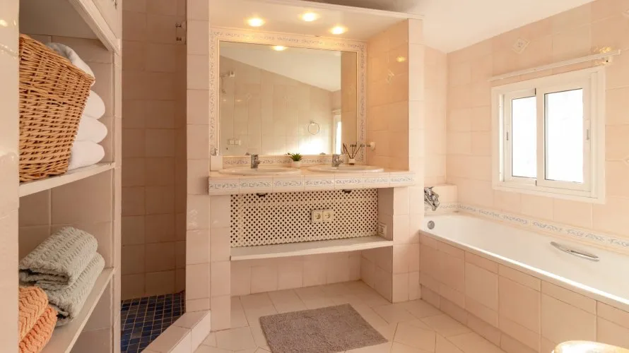 Villa de 5 chambres à Estepona, Spain No. 217 № 7