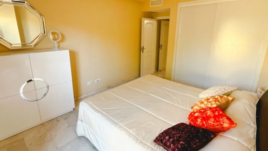 Apartment de 2 chambres à Marbella, Spain No. 1094 № 6