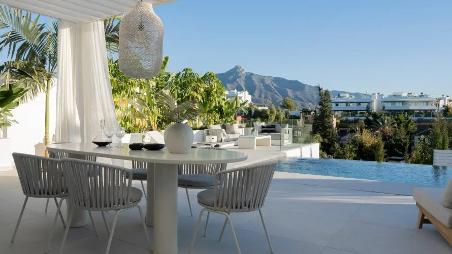 Villa de 5 chambres à Nueva Andalucia, Spain No. 216 № 16