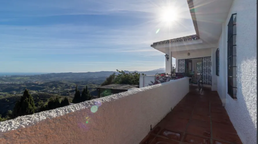 Villa de 4 chambres à Mijas Costa, Spain No. 997 № 8