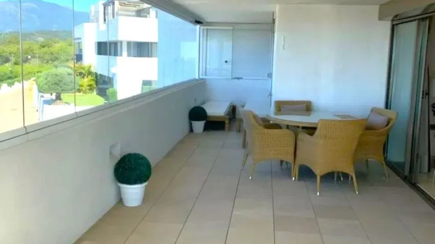 Apartment de 2 chambres à Benahavis, Spain No. 748 № 19