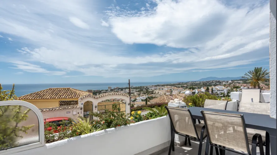 Apartment de 2 chambres à Mijas Costa, Spain No. 643