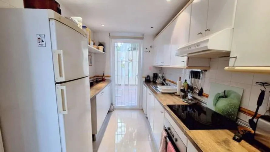 Apartment de 2 chambres à Casares, Spain No. 681 № 10