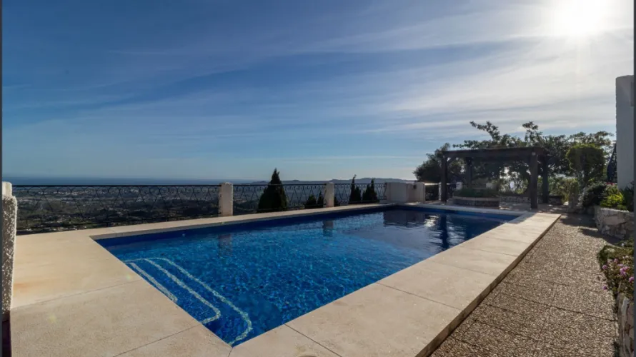 Villa de 4 chambres à Mijas Costa, Spain No. 997 № 12