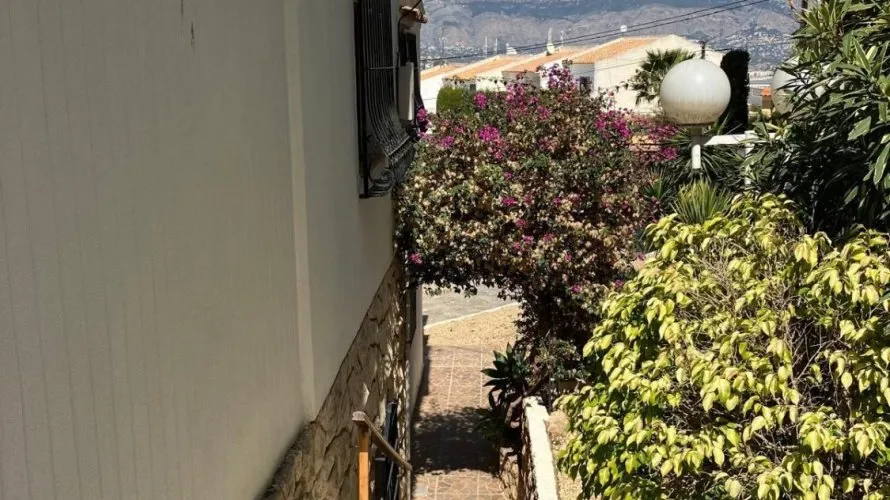 Villa de 4 chambres à Albir, Espagne No. 1937 № 21