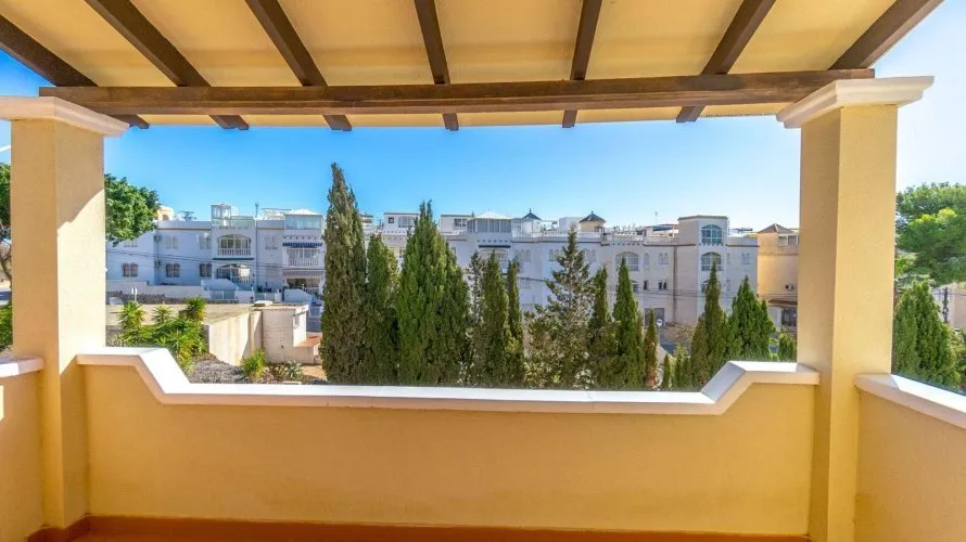 House de 105m² à Campoamor, Espagne No. 2239 № 12