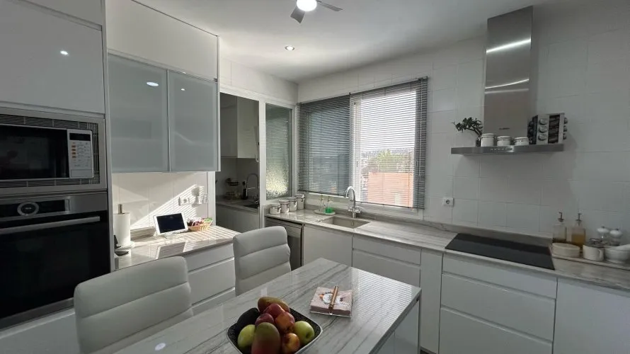 Penthouse de 3 chambres à Finestrat, Espagne No. 2066 № 12