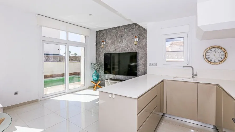Villa de 101m² à Ciudad Quesada, Espagne No. 2334 № 9