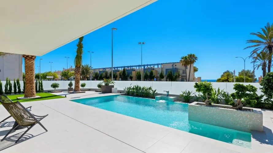 Villa de 4 chambres à Campoamor, Espagne No. 2010