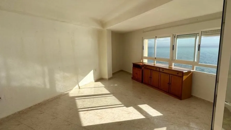 Apartment de 4 chambres à Torrevieja, Espagne No. 2256 № 1