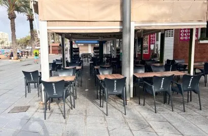 Commercial property de 158m² à Torrevieja, Espagne No. 1936