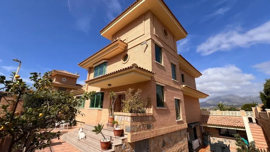 Villa de 480m² à Benidorm, Espagne No. 2004 № 3