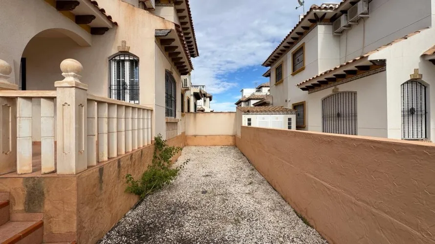 House de 2 chambres à Alicante, Espagne No. 1528 № 22