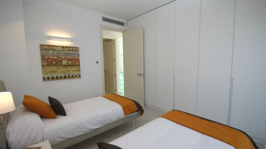 Villa de 197m² à La Zenia, Espagne No. 1585 № 1