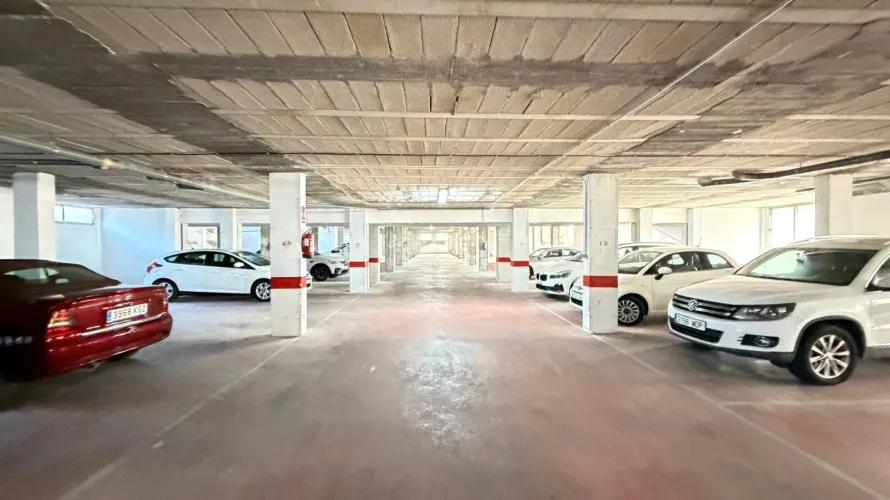 Commercial property de 2800m² à Torrevieja, Espagne No. 2675 № 10