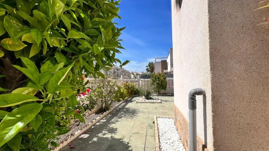 House de 132m² à Torrevieja, Espagne No. 2423 № 20