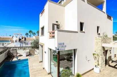 Villa de 101m² à Ciudad Quesada, Espagne No. 2334