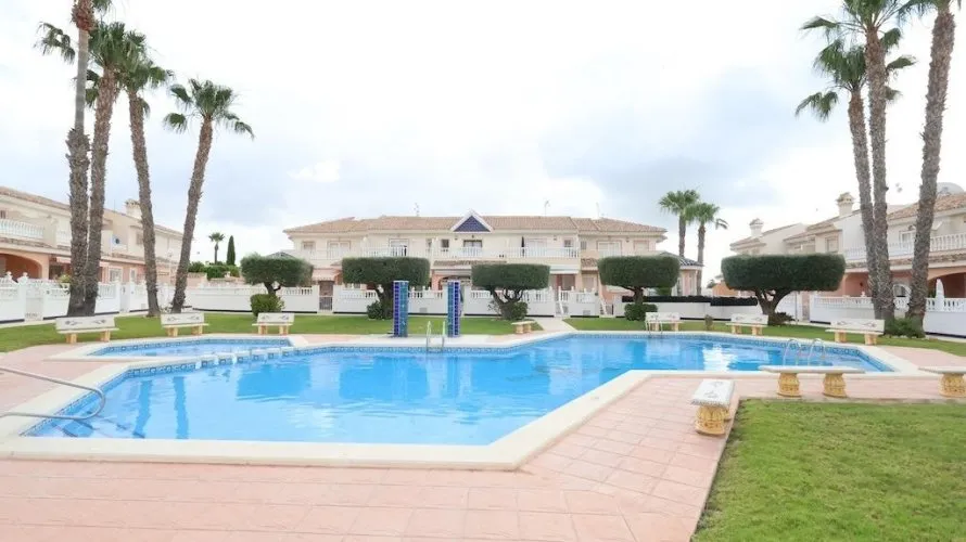 House de 5 chambres à Ciudad Quesada, Espagne No. 2706 № 1