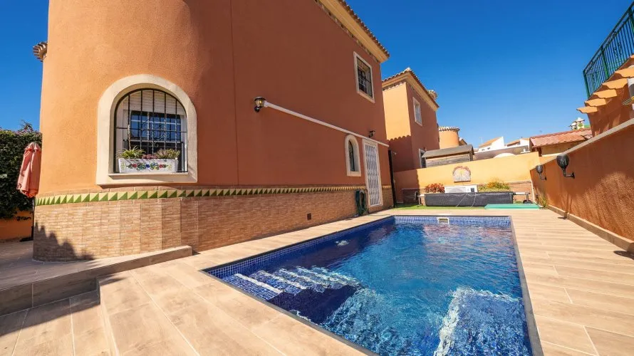 Villa de 89m² à Playa Flamenca II, Espagne No. 2378 № 1