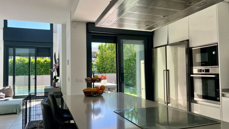 Villa de 3 chambres à Betera, Espagne No. 2608 № 21