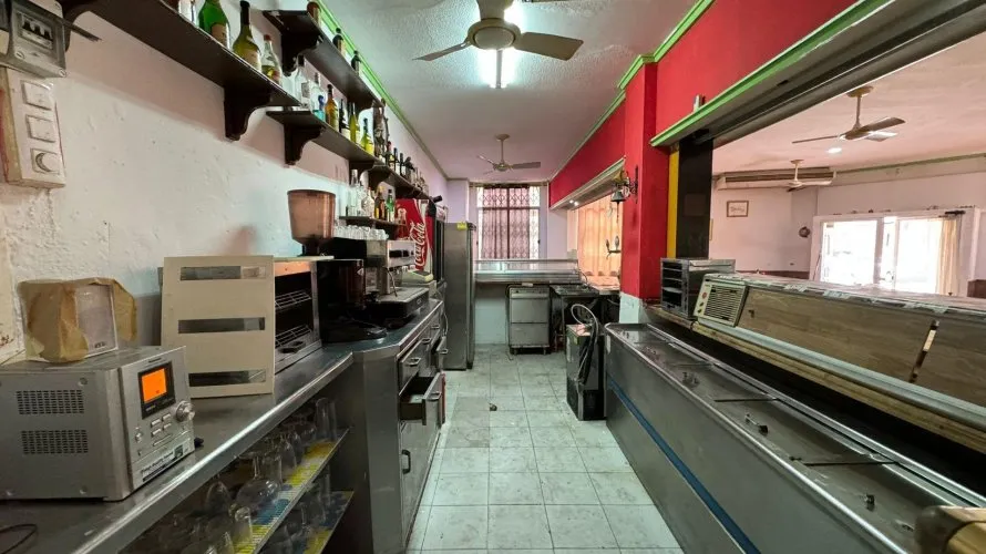 Commercial property de 118m² à Torrevieja, Espagne No. 1483 № 8