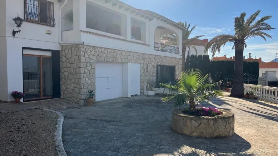 Villa de 4 chambres à Albir, Espagne No. 1937 № 2