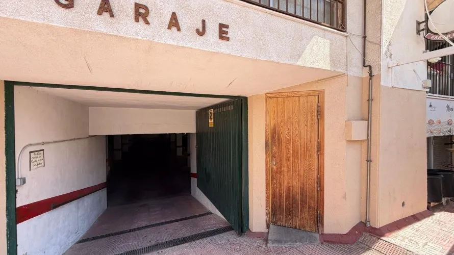 Commercial property de 2800m² à Torrevieja, Espagne No. 2675 № 24