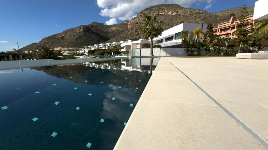 Villa de 691m² à Finestrat, Espagne No. 2060 № 1
