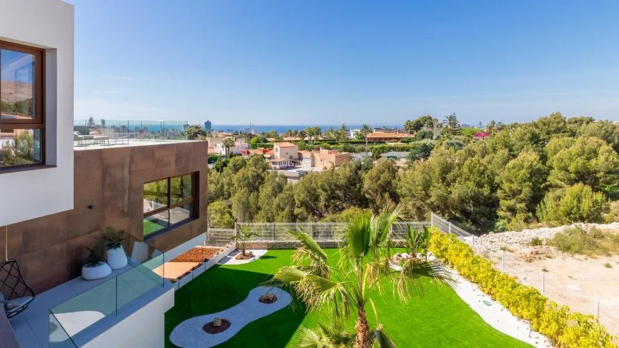 Villa de 4 chambres à Benidorm, Espagne No. 1809 № 21