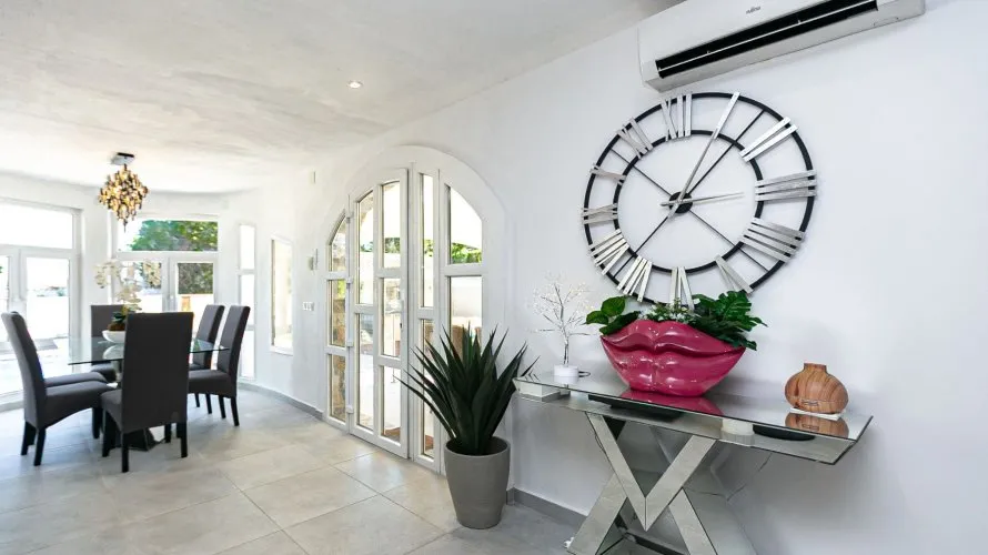 Villa de 344m² à Alicante, Espagne No. 2338 № 19