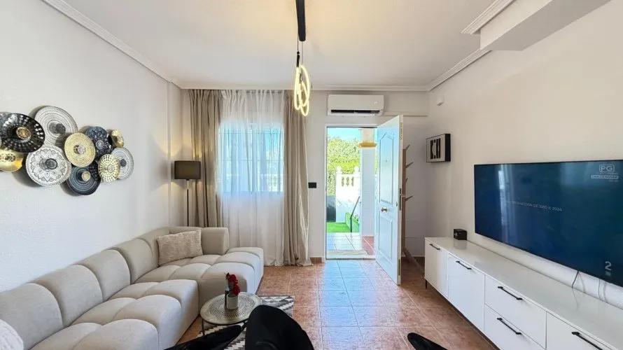 House de 3 chambres à Alicante, Espagne No. 2374 № 16