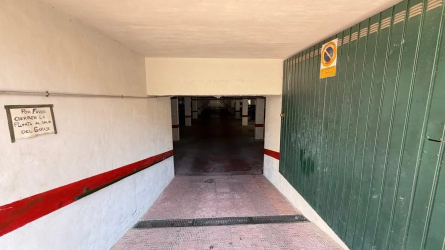 Commercial property de 2800m² à Torrevieja, Espagne No. 2675 № 23