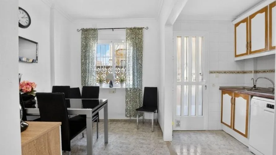 House de 2 chambres à Torrevieja, Espagne No. 2448 № 21