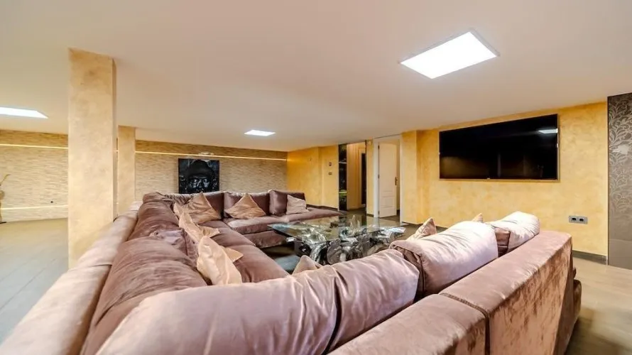 Villa de 5 chambres à Torrevieja, Espagne No. 2080 № 16