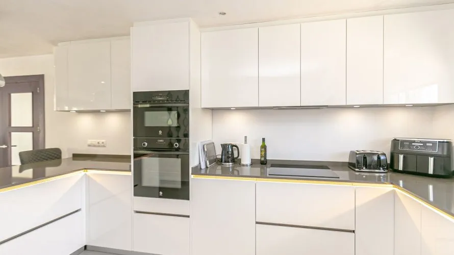 Villa de 344m² à Alicante, Espagne No. 2338 № 24