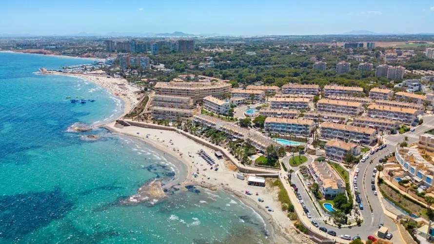 Villa de 4 chambres à Campoamor, Espagne No. 2010 № 6