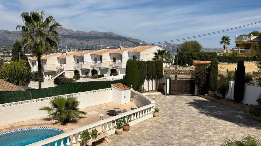 Villa de 4 chambres à Albir, Espagne No. 1937 № 12
