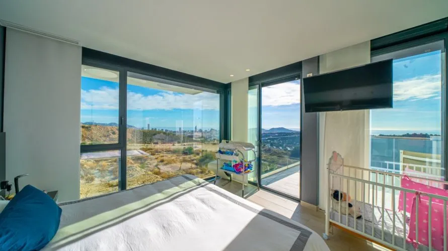 Villa de 4 chambres à Finestrat, Espagne No. 2479