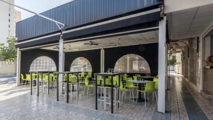 Commercial property de 72m² à Alicante, Espagne No. 2053 № 12