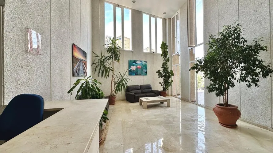 Apartment de 64m² à Benidorm, Espagne No. 1981 № 2