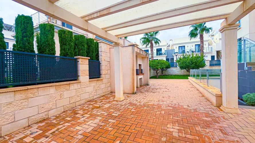 Villa de 5 chambres à La Zenia, Espagne No. 2527 № 17