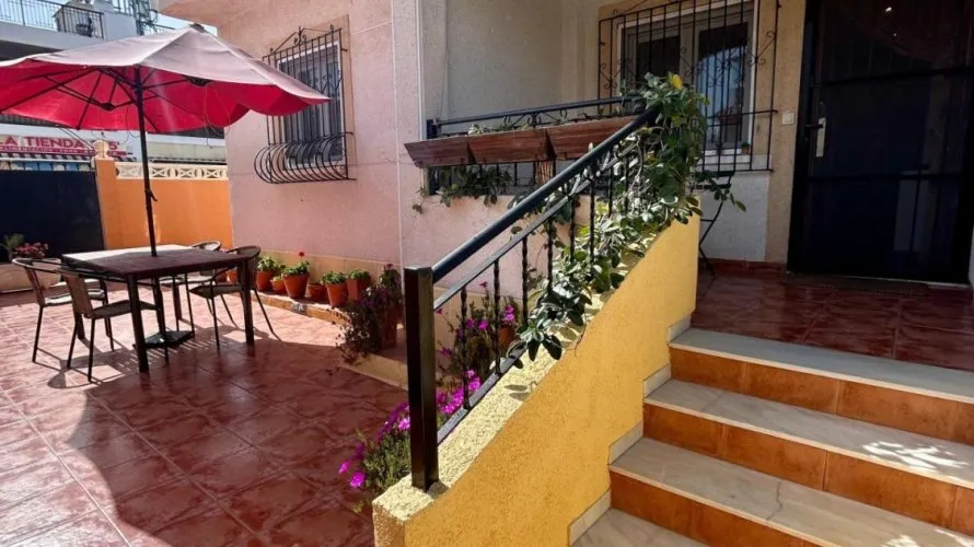 Bungalow de 2 chambres à Torrevieja, Espagne No. 2436 № 21